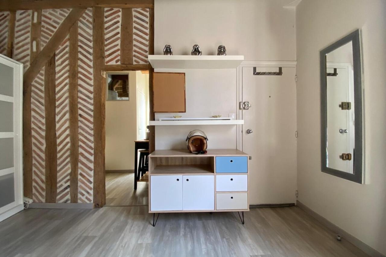 Typical Apartment In The Heart Of The City With Wifi Tours Zewnętrze zdjęcie