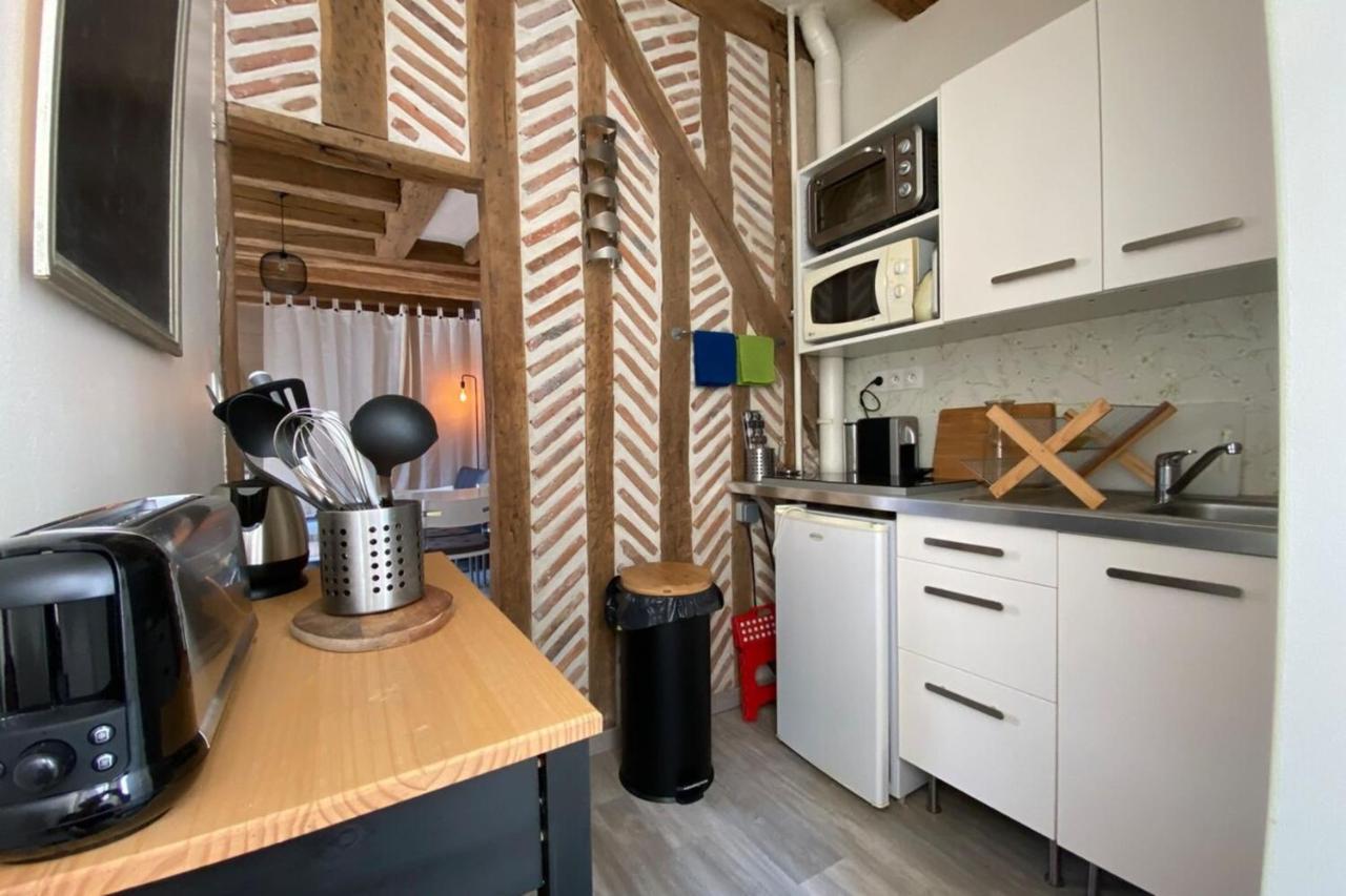 Typical Apartment In The Heart Of The City With Wifi Tours Zewnętrze zdjęcie