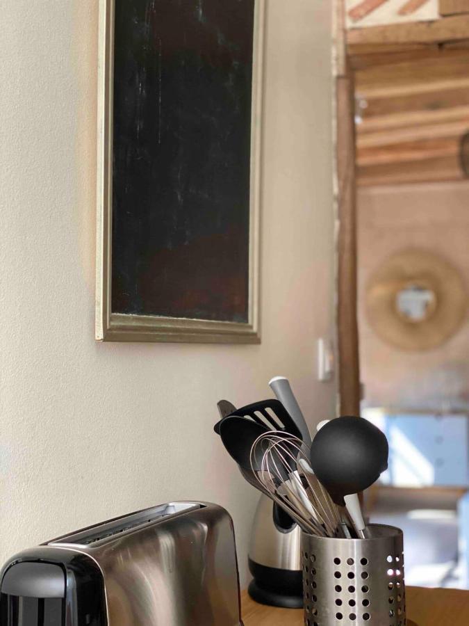 Typical Apartment In The Heart Of The City With Wifi Tours Zewnętrze zdjęcie